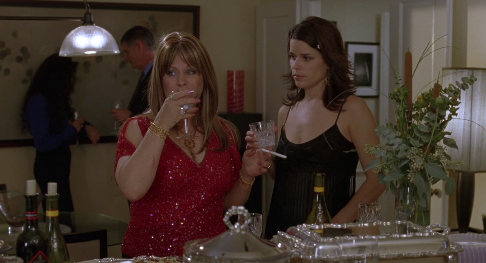 Screen Captures - NCW-RS114 - Neve Campbell Web | Photo Gallery | Neve ...